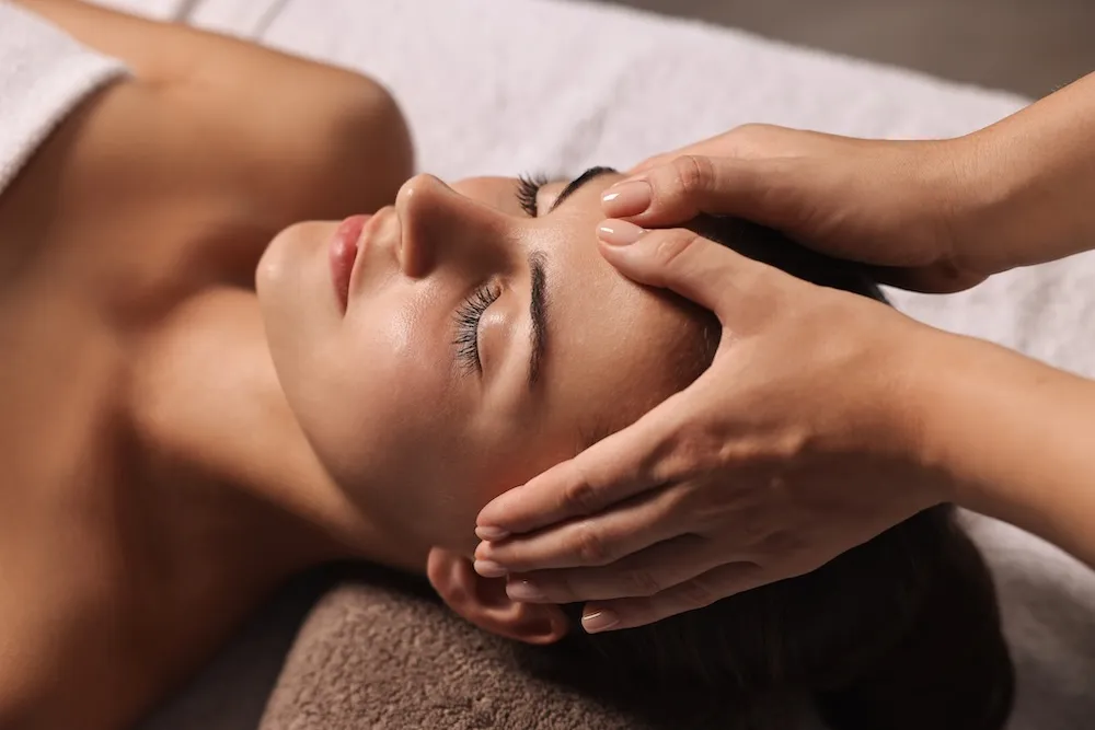 Indian Head Massage with Jojoba / Coconut Oil